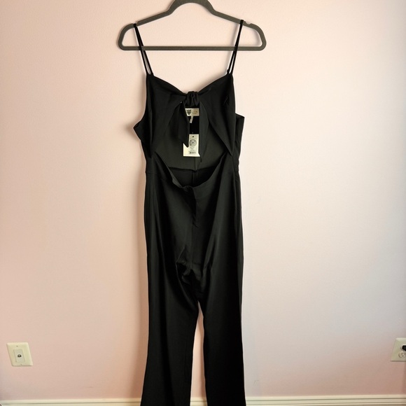 NEW Lita by Ciara size L Revolve Tie Front Jumpsuit in Black - Picture 2 of 7